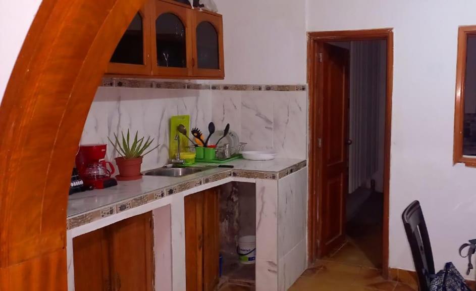Hotel Backpacker Kitara House Tarapoto Exterior foto